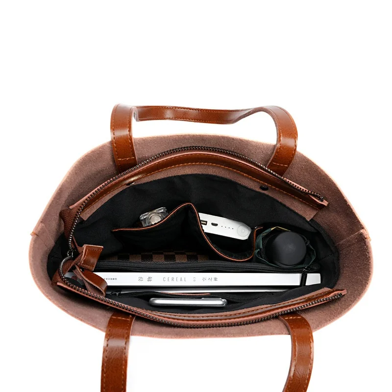 2026 High-capacity All-weather Premium Oil Wax Vintage Upright Shoulder Bag for Women.