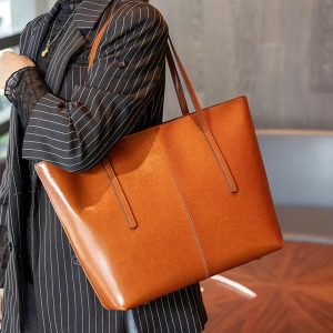 2026 New Style Premium Leather Women's Bag, Retro Luxurious Cowhide Shoulder Bag, Spacious Tote for Office Professionals